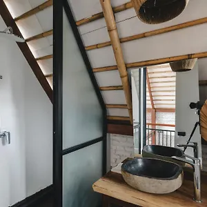 https://sanctuary-villas.ubudhotelsnow.com